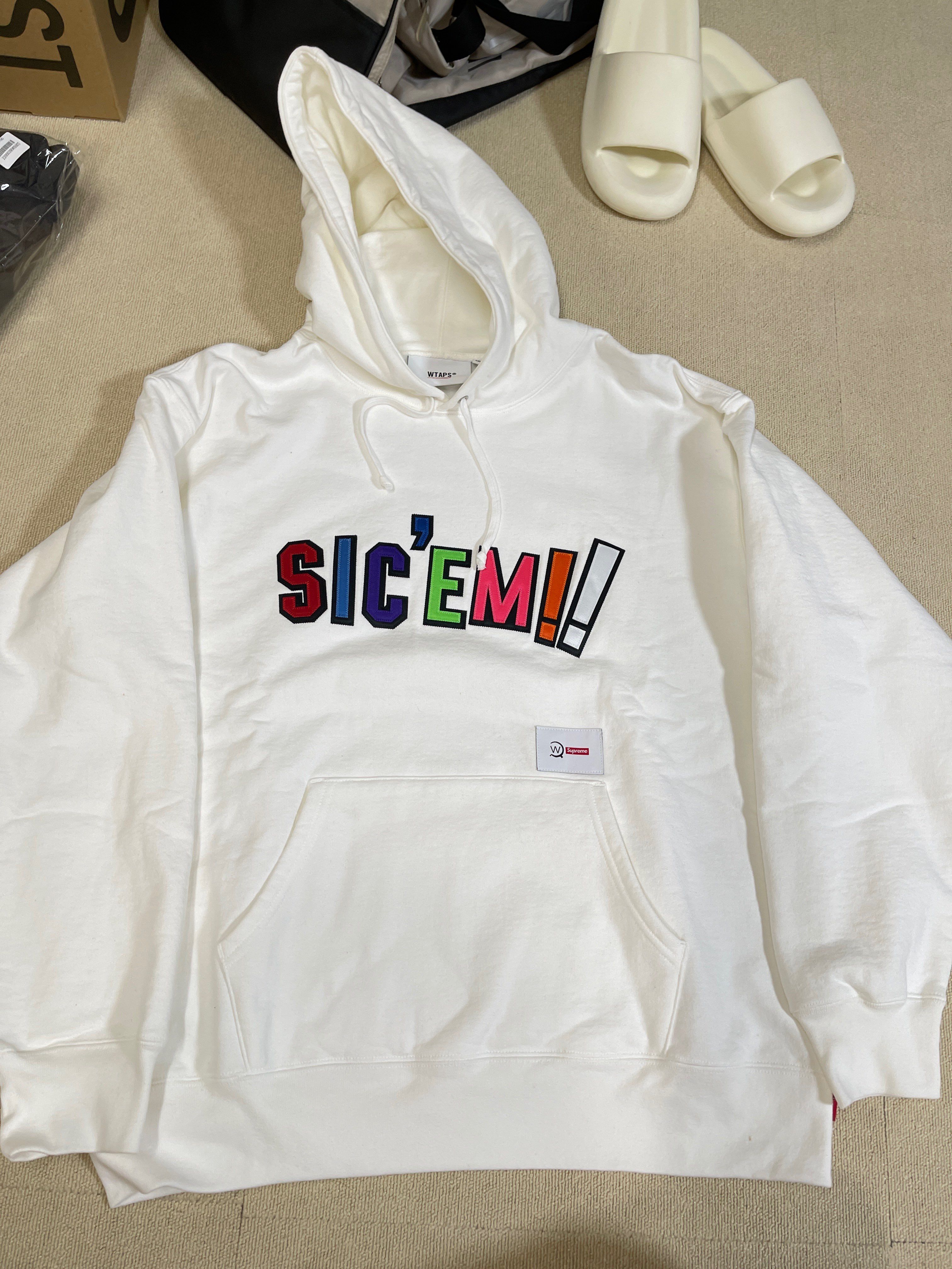 Supreme / WTAPS Sic'em! Hooded Sweatshirt "White"