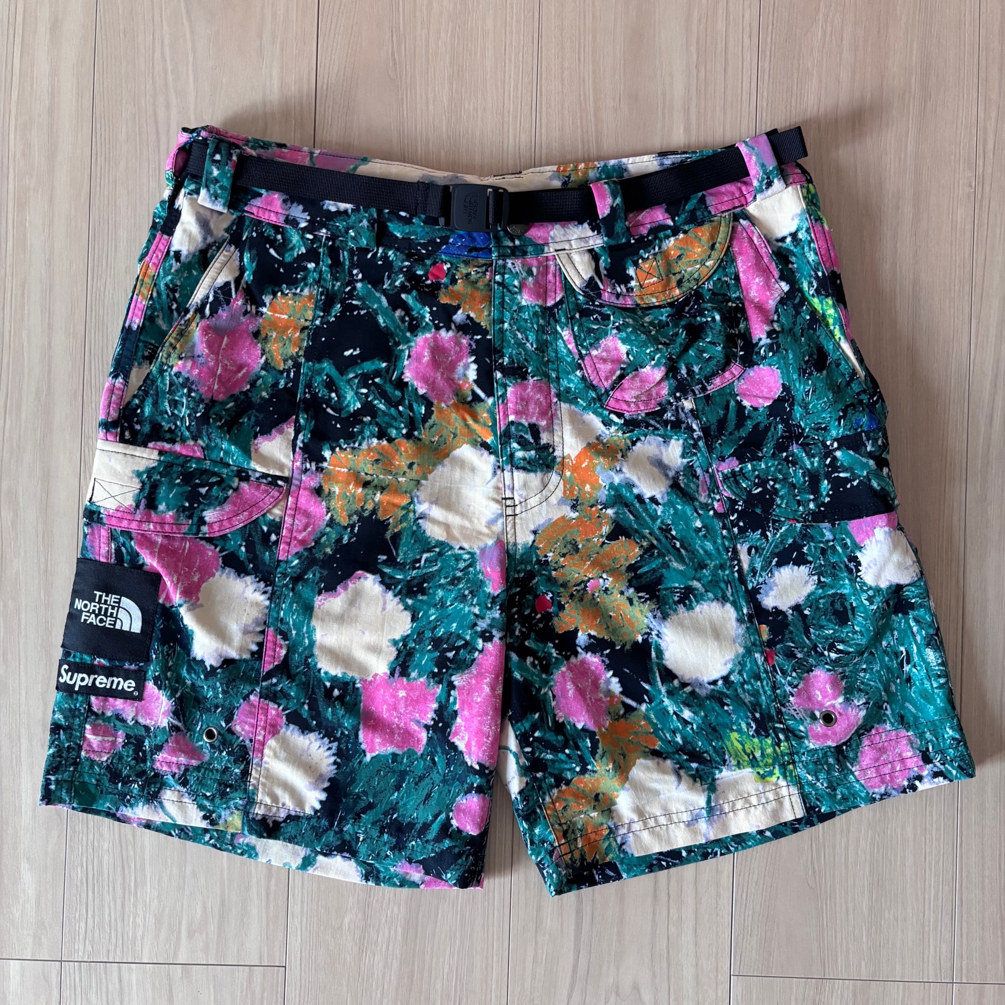 Supreme x The North Face Trekking Packable Belted Short "Flowers"
