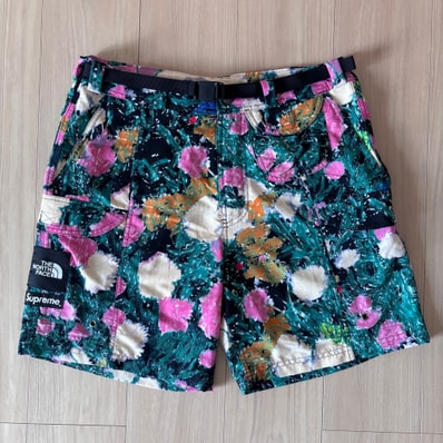 Supreme x The North Face Trekking Packable Belted Short "Flowers"
