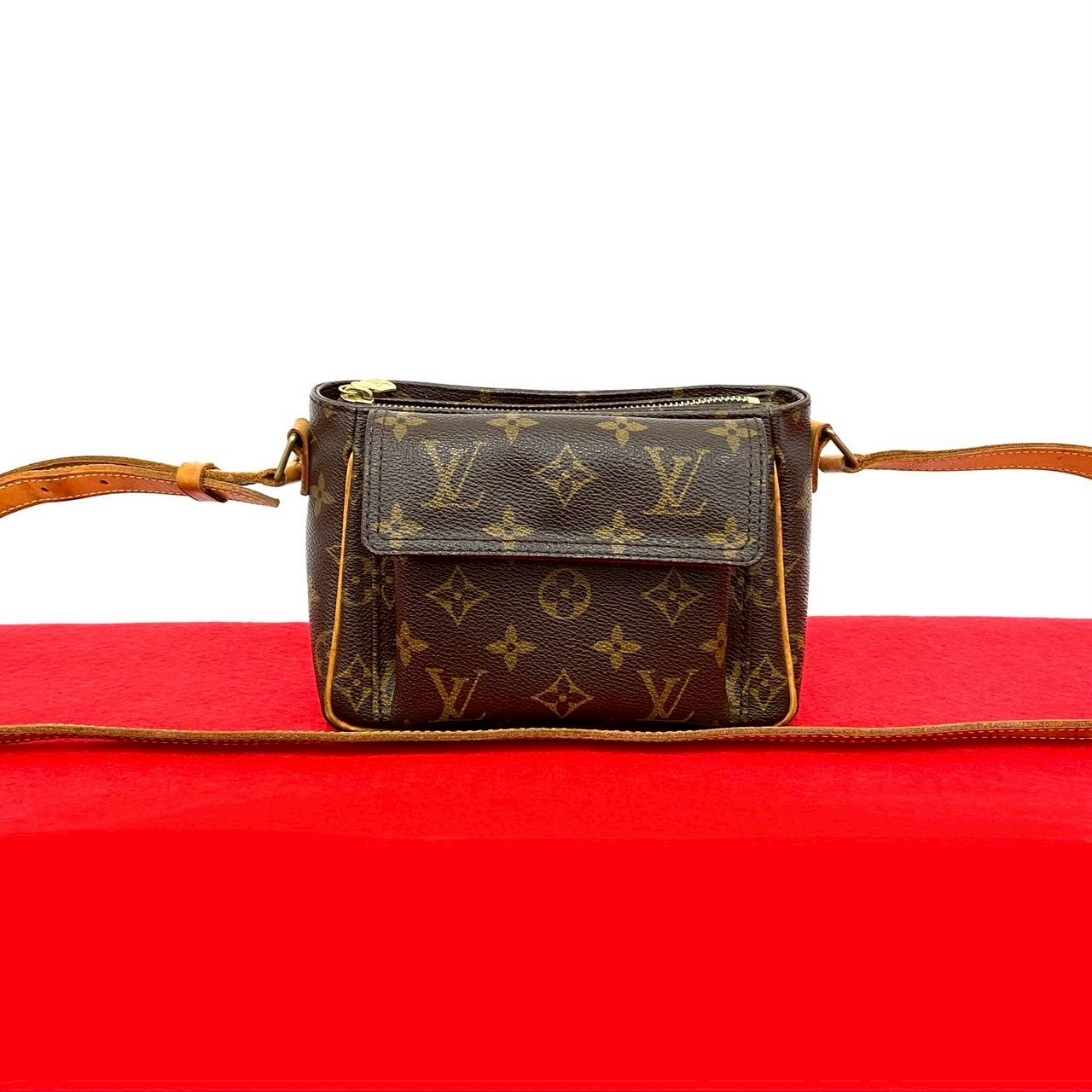 LOUIS VUITTON ルイヴィトン ヴィヴァシテ PM モノグラム レザー PVC ショルダーバッグ ブラウン
 31319