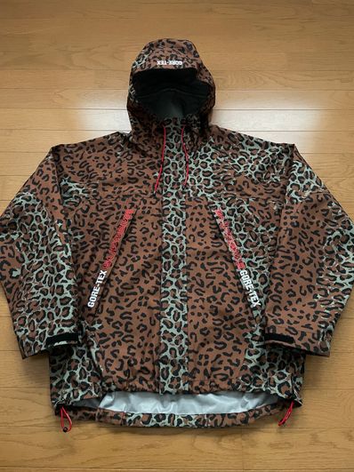 Supreme Gore-Tex Taped Seam Jacket "Leopard"