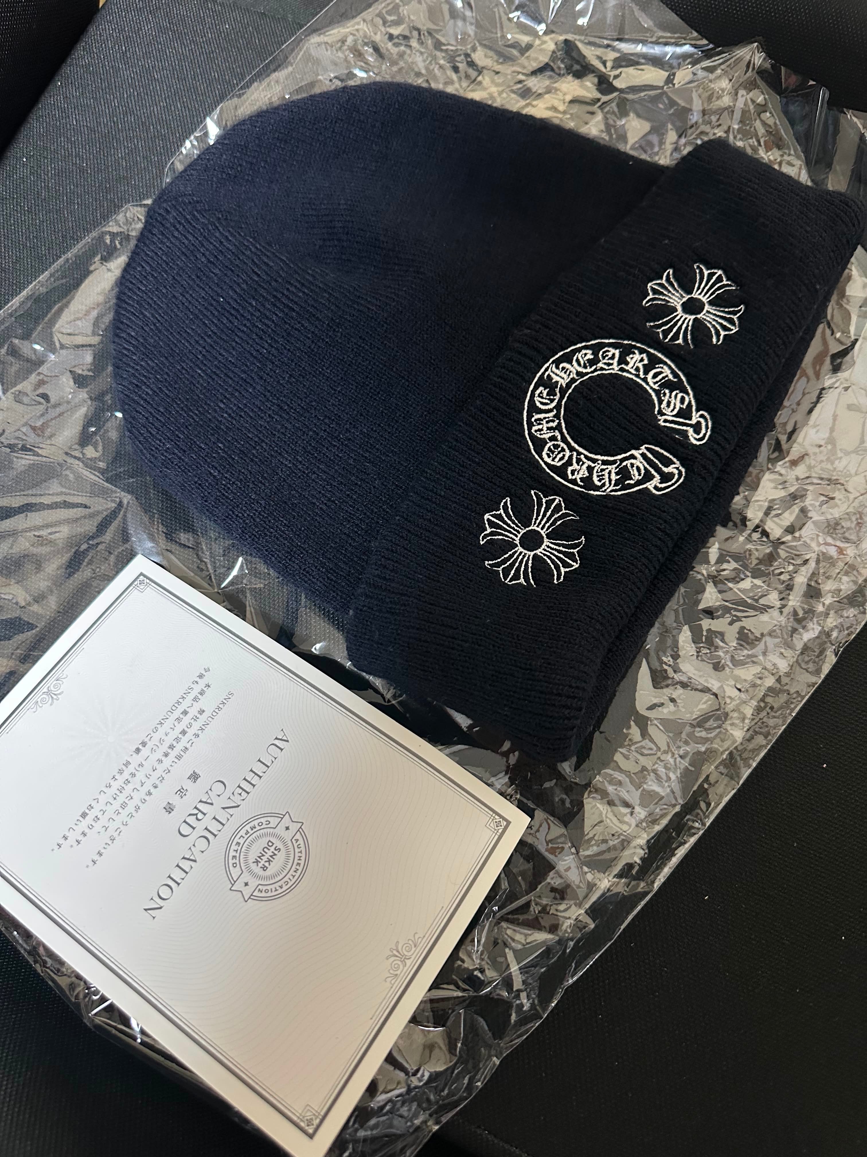 SKYLRK Knit Beanie 