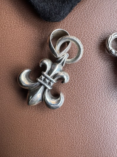 Chrome Hearts BS Fleur Pendant with Bale "Silver"