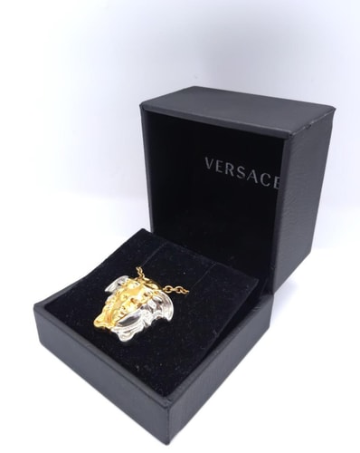 VERSACE