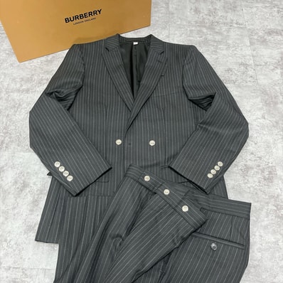 【BURBERRY】バーバリー スーツセットアップ 箱付き ダブル2B 袖4B サイドベンツ 銀ボタン ストライプ グレー メンズ パンツ銀ボタン 上下
