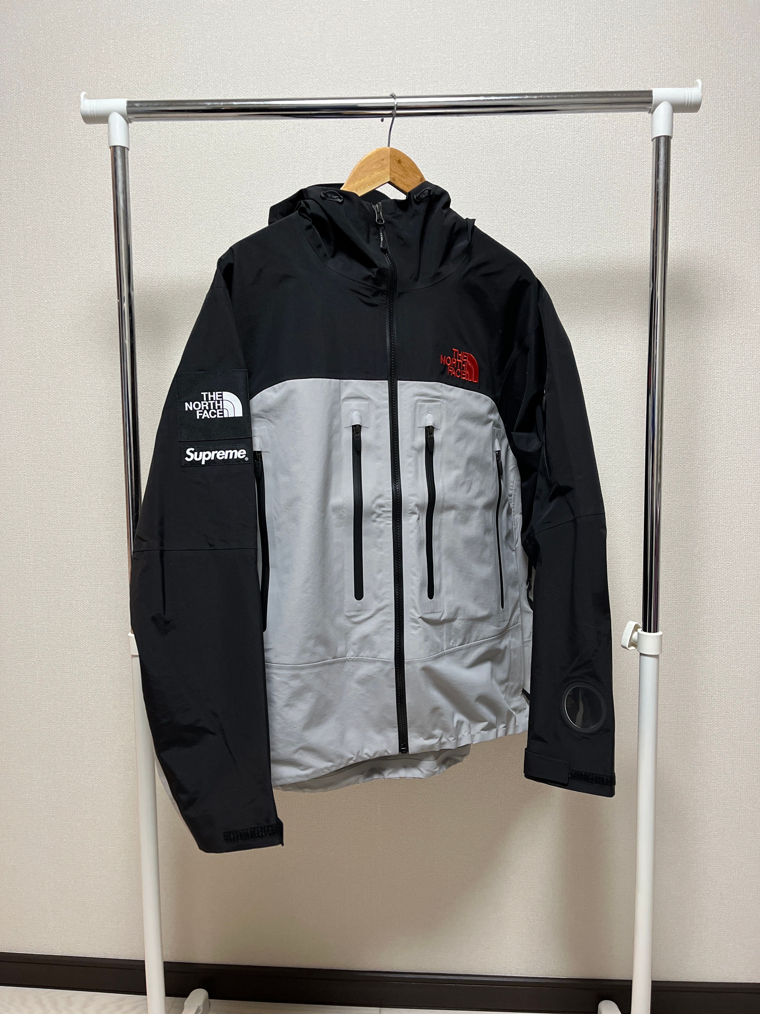 Supreme x The North Face Taped Seam Shell Jacket "Grey"