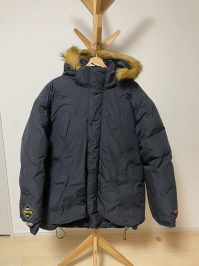 Supreme GORE-TEX 700-Fill Down Parka "Black"