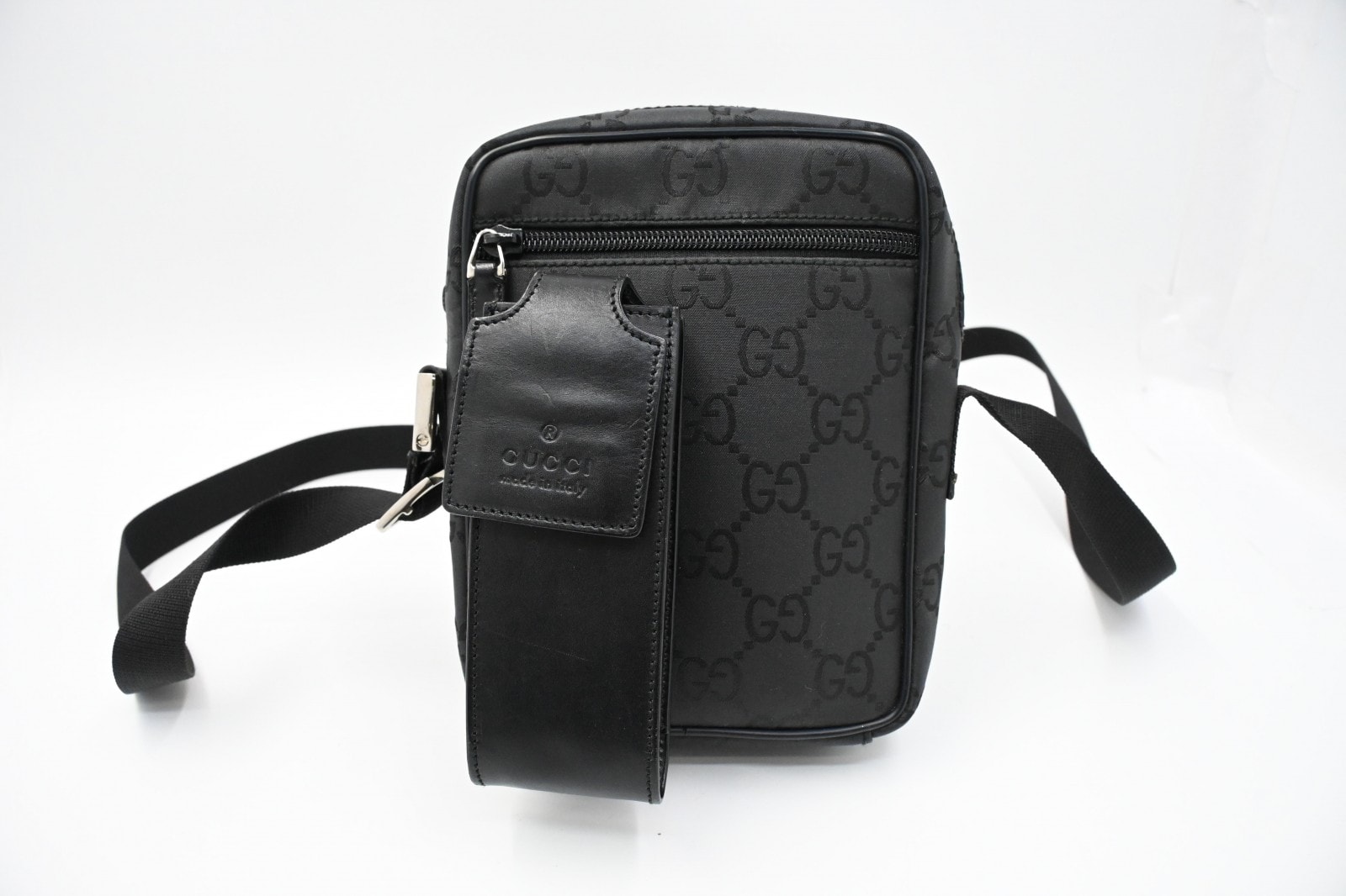 スニーカーダンク(スニダン) | 人気新作のスニーカー、トレカ、注目