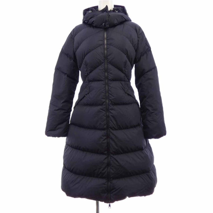 C (やや傷や汚れあり)】モンクレール MONCLER AGOT ダウンコートの古着 C (やや傷や汚れあり)】モンクレール MONCLER AGOT ダウンコートの古着