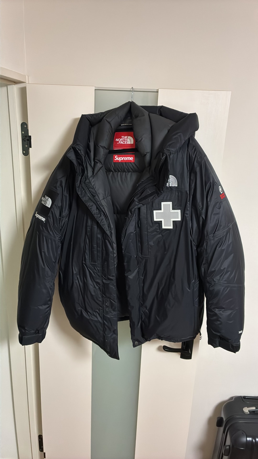 Supreme x The North Face Summit Series Rescue Baltoro Jacket "Black"