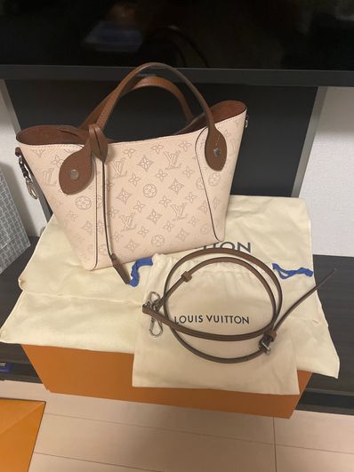 Louis Vuitton Hina Monogram Mahina Leather "Coquille"