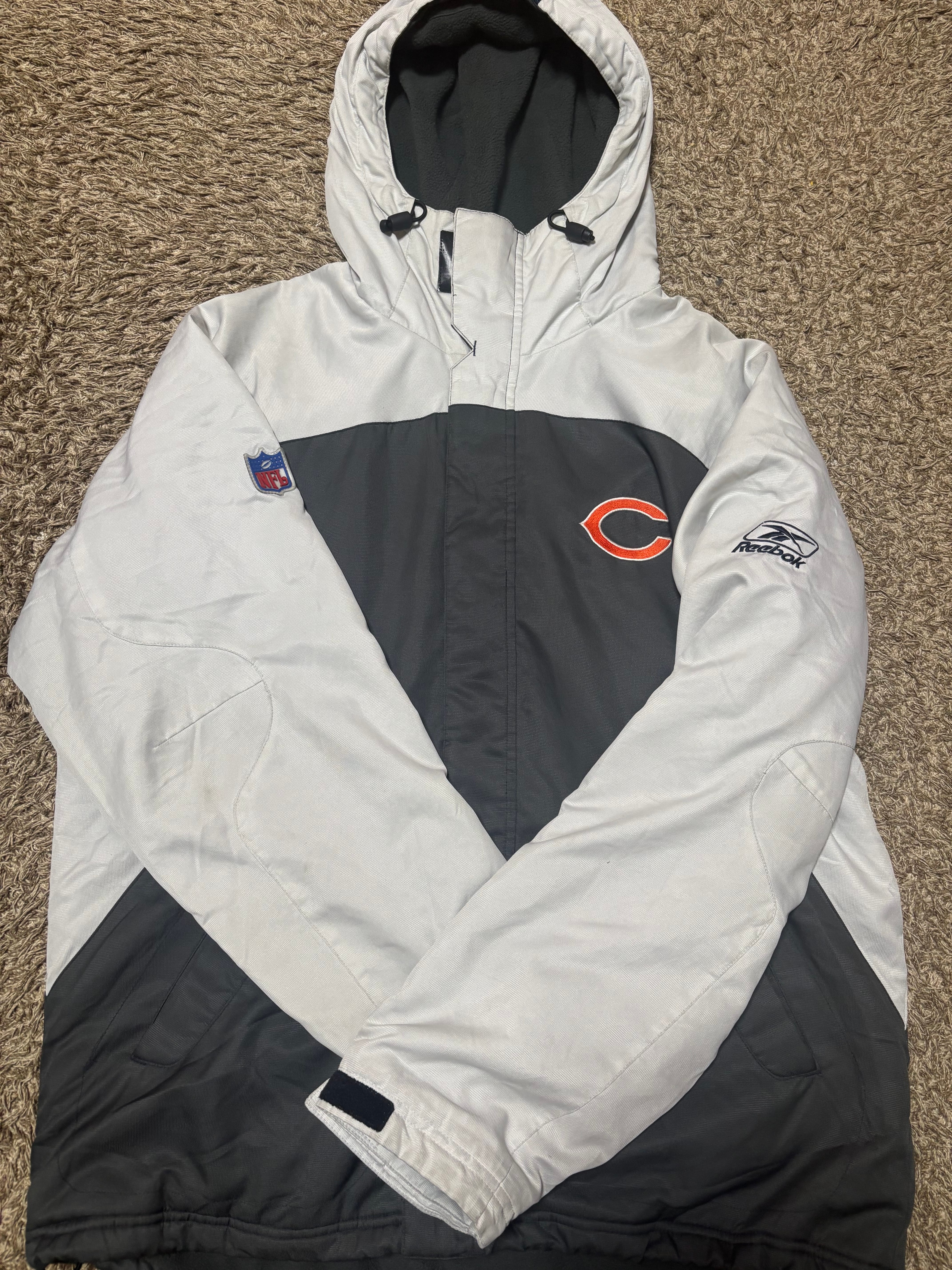 NFL シカゴブルズ Reebokナイロンジャケット