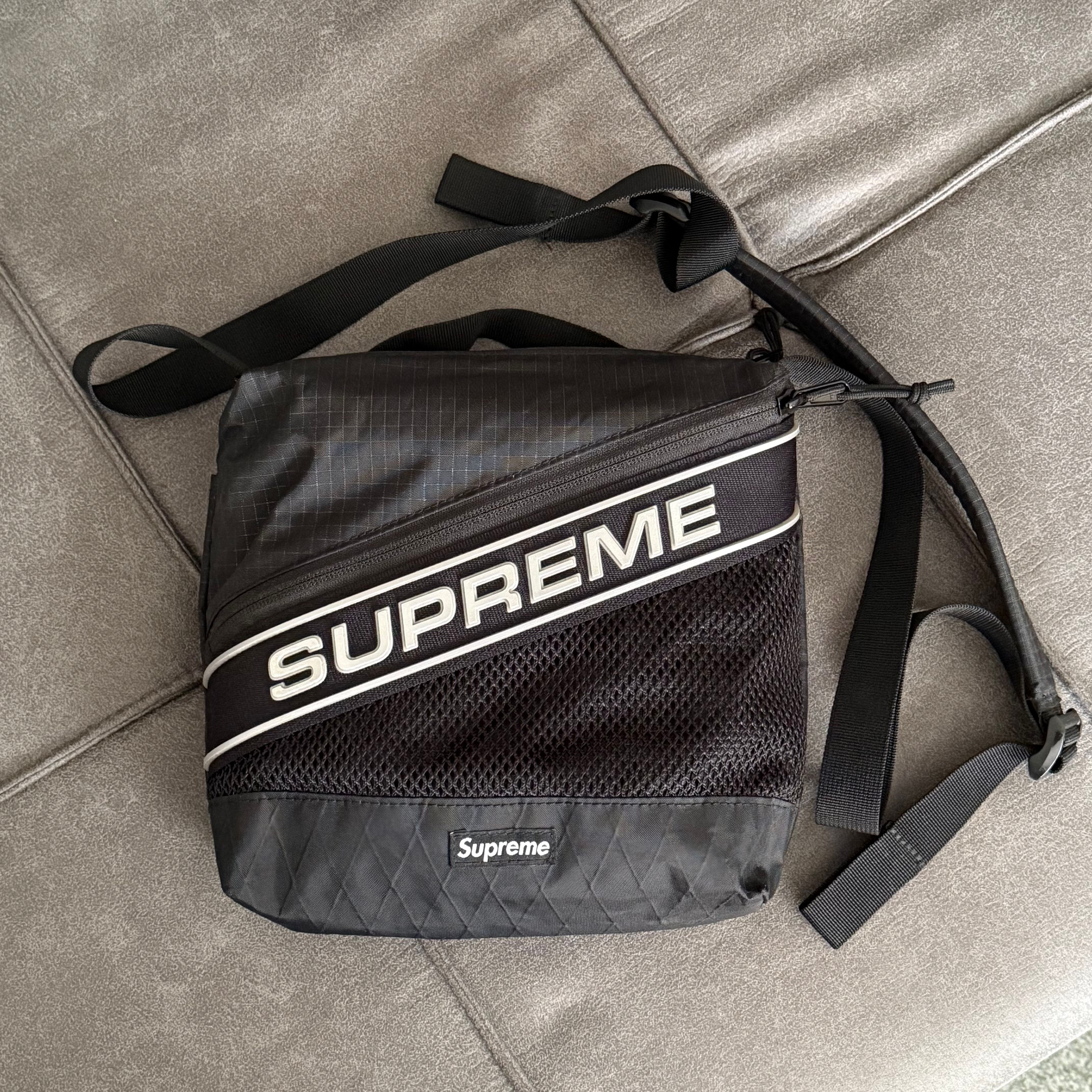 Supreme Shoulder Bag 2023FW 