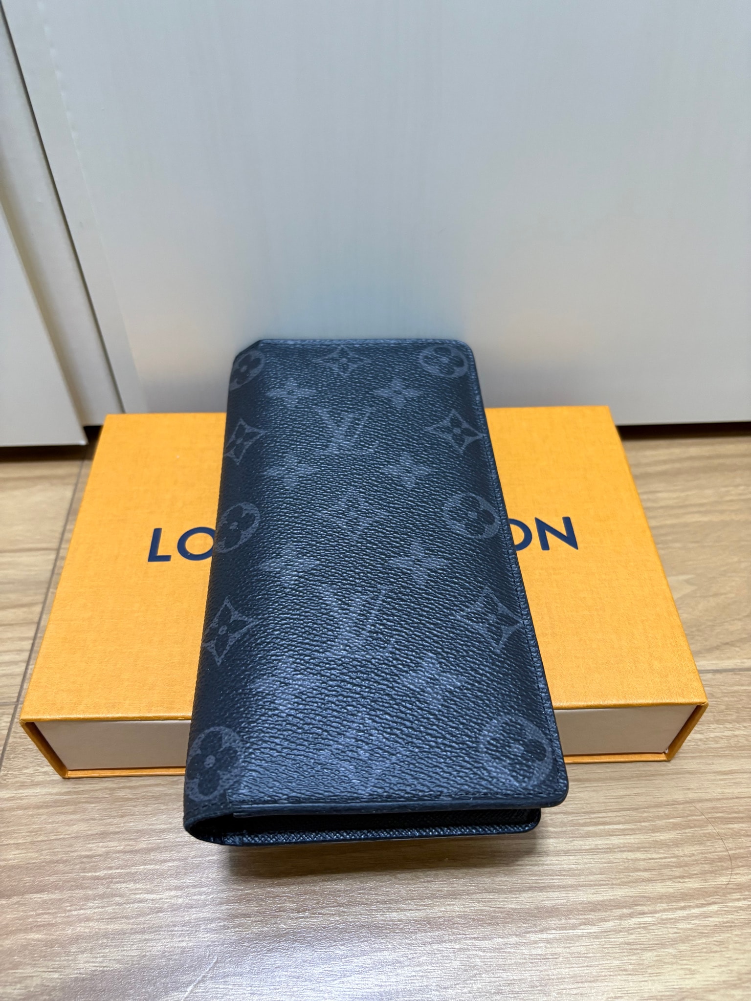 Louis Vuitton Brazza Wallet Monogram Eclipse