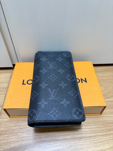 Louis Vuitton Brazza Wallet Monogram Eclipse