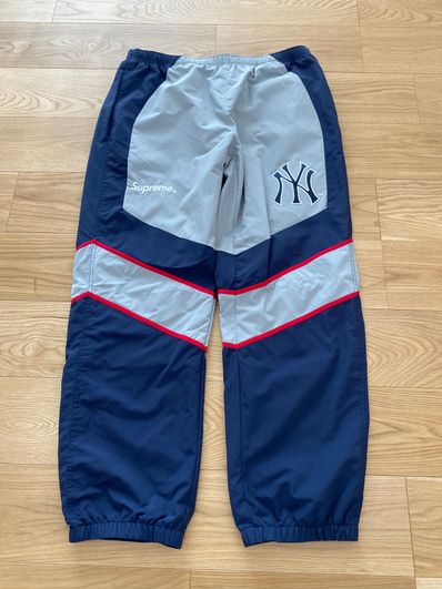 Supreme New York YankeesTM Track Pant "Navy"