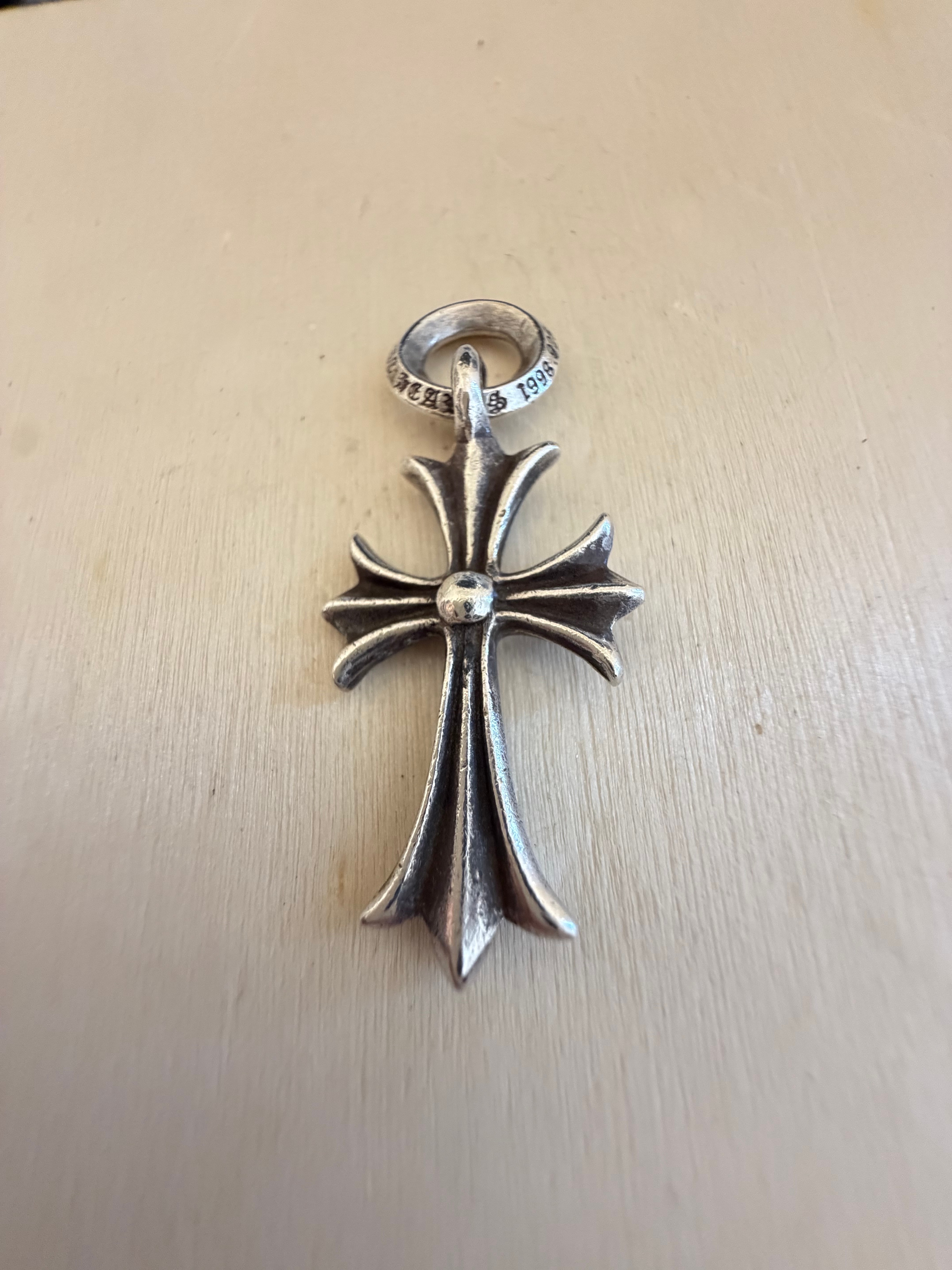 Chrome Hearts TINY CH CROSS "Silver"