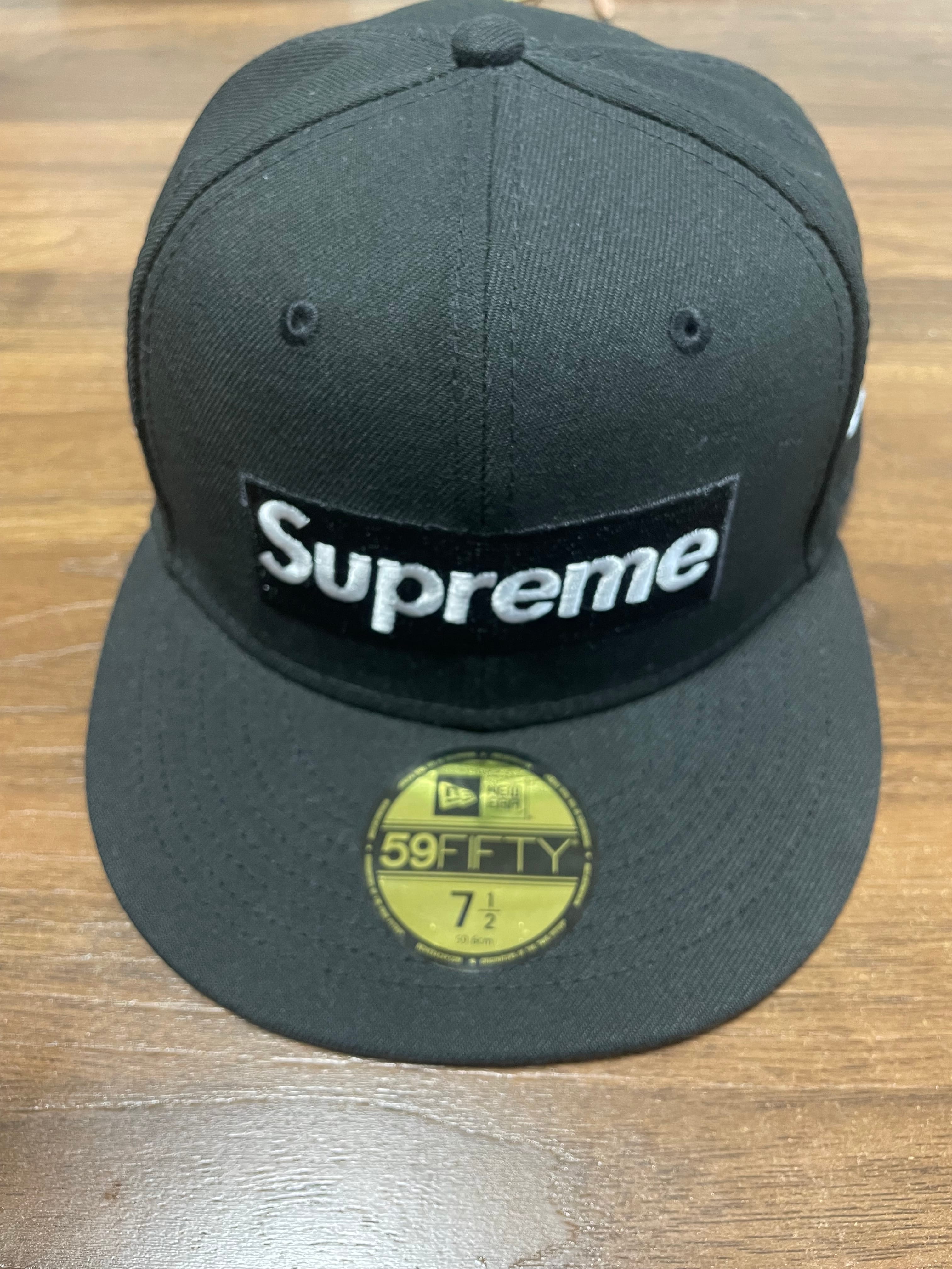 Supreme Money Box Logo New Era "Black"