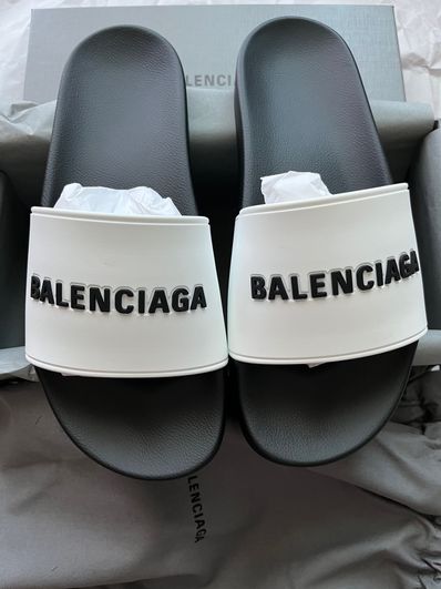 バレンシアガ サンダル