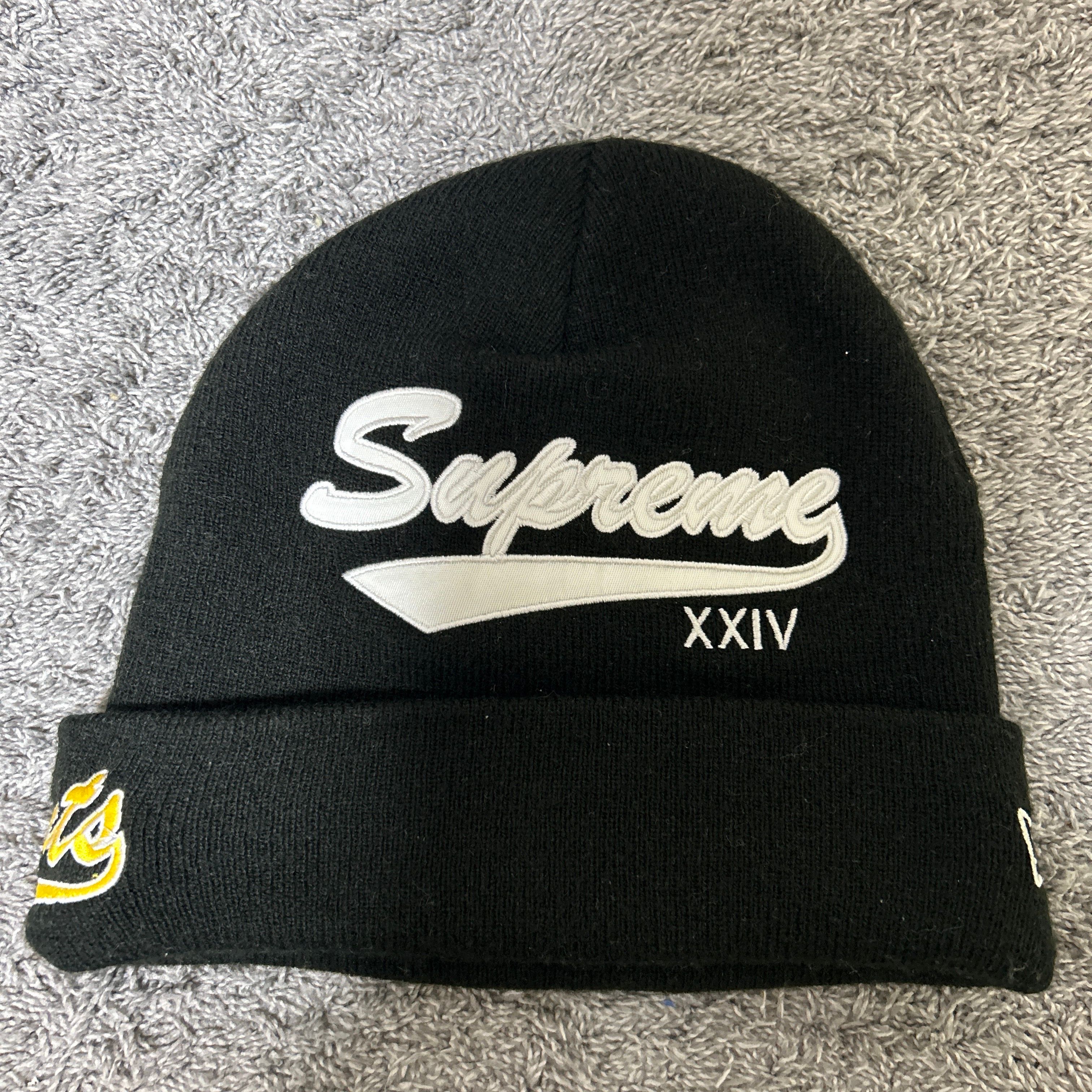 Supreme New Era Salvation Beanie "Black"