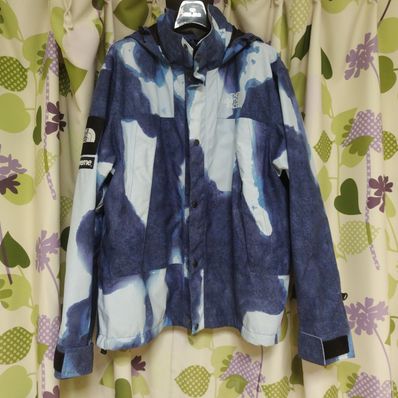 Supreme x The North Face Bleached Denim Print Mountain Jacket "Indigo"