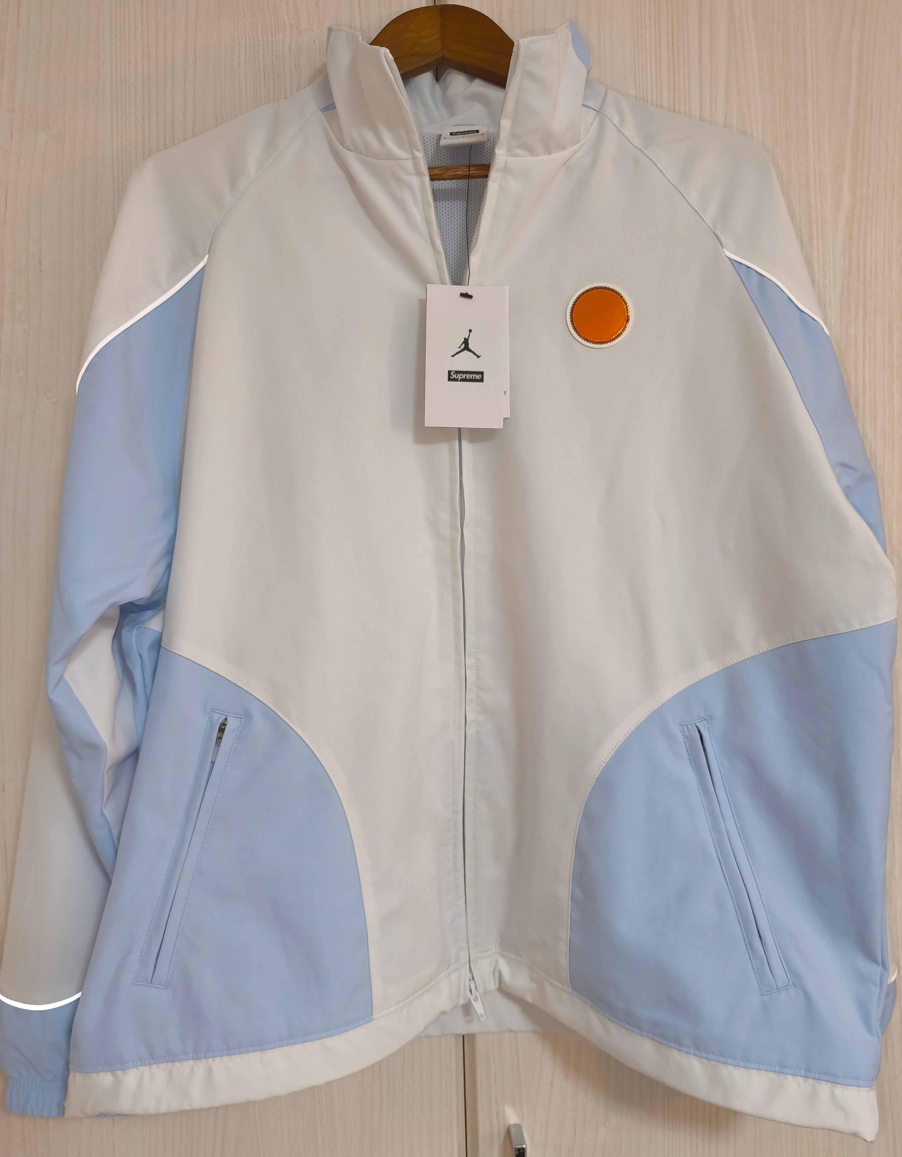 A+ (新品・未使用(ワケあり))】シュプリーム x ジョーダン トラック