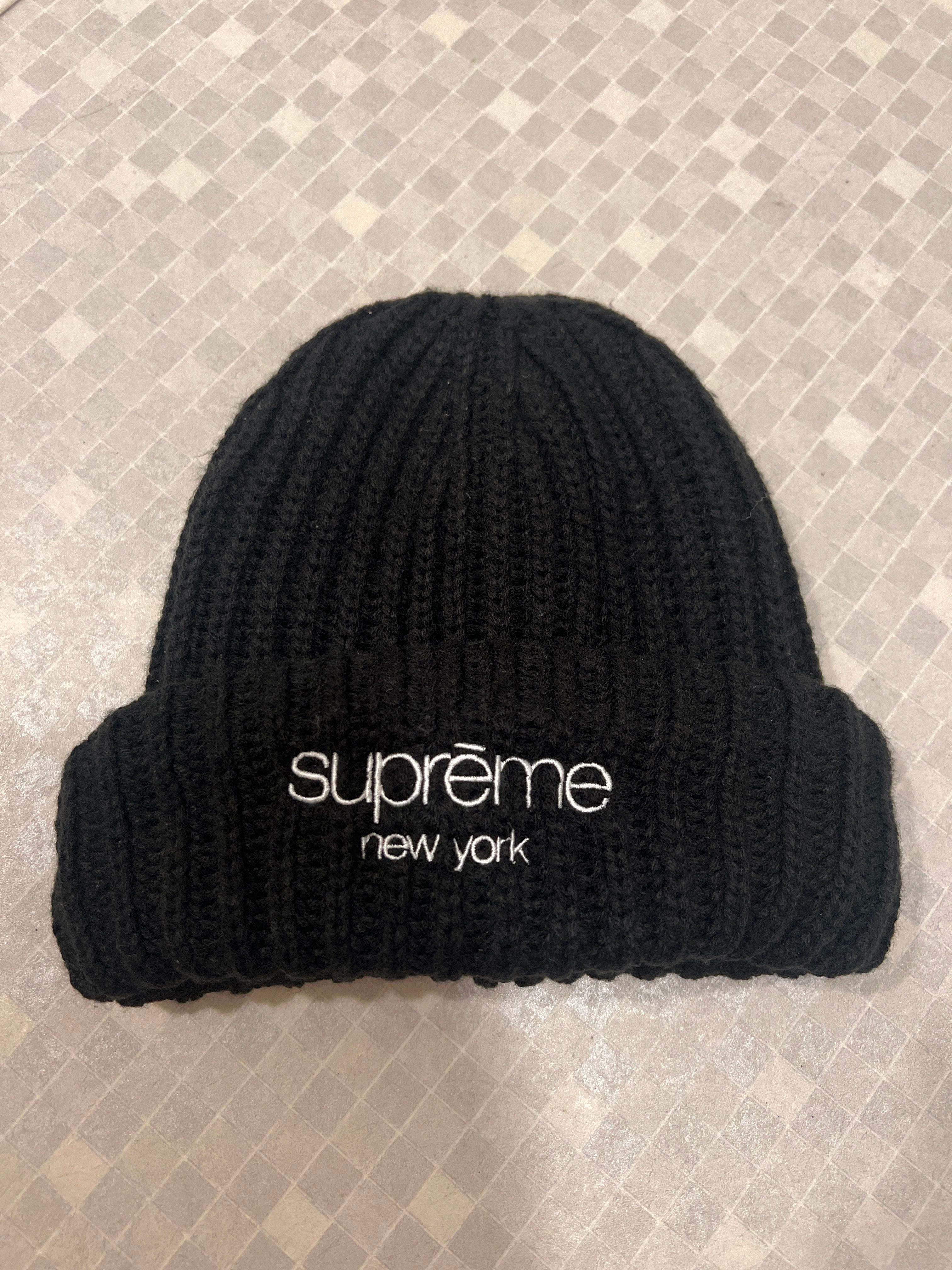 Supreme Ribbed Beanie "Black"