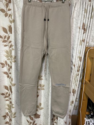 ESSENTIALS スウェットパンツ ベージュ