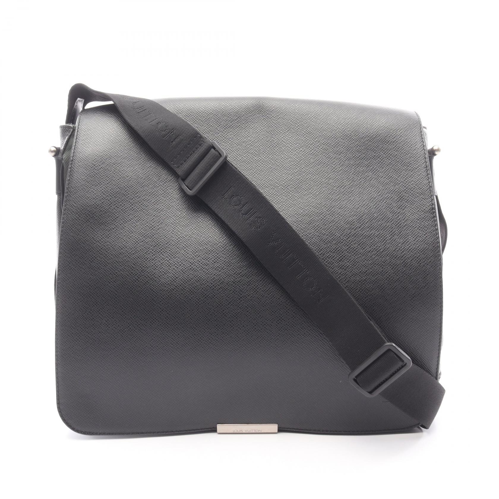 ルイ・ヴィトン LOUIS VUITTON ヴィクトール ショルダーバッグ バッグ レザー ナイロンキャンバス タイガ アルドワーズ メンズ ブラック系 / グリーン系 M30142 【中古】