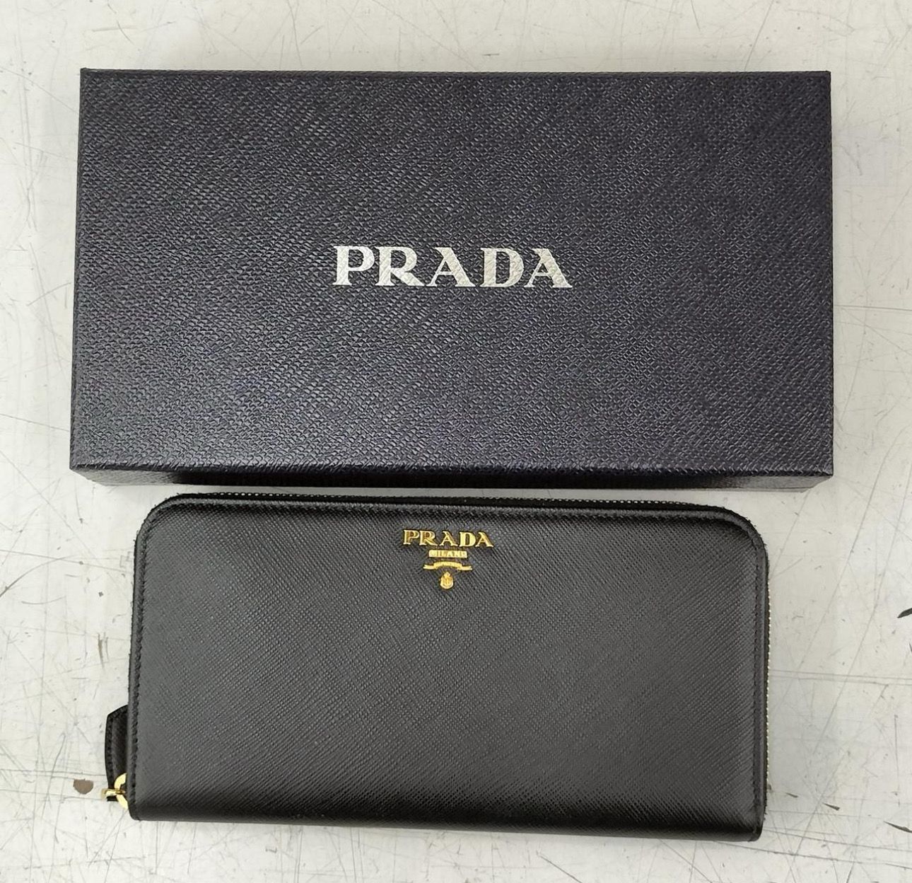 PRADA Large Saffiano Leather Wallet "Black"
