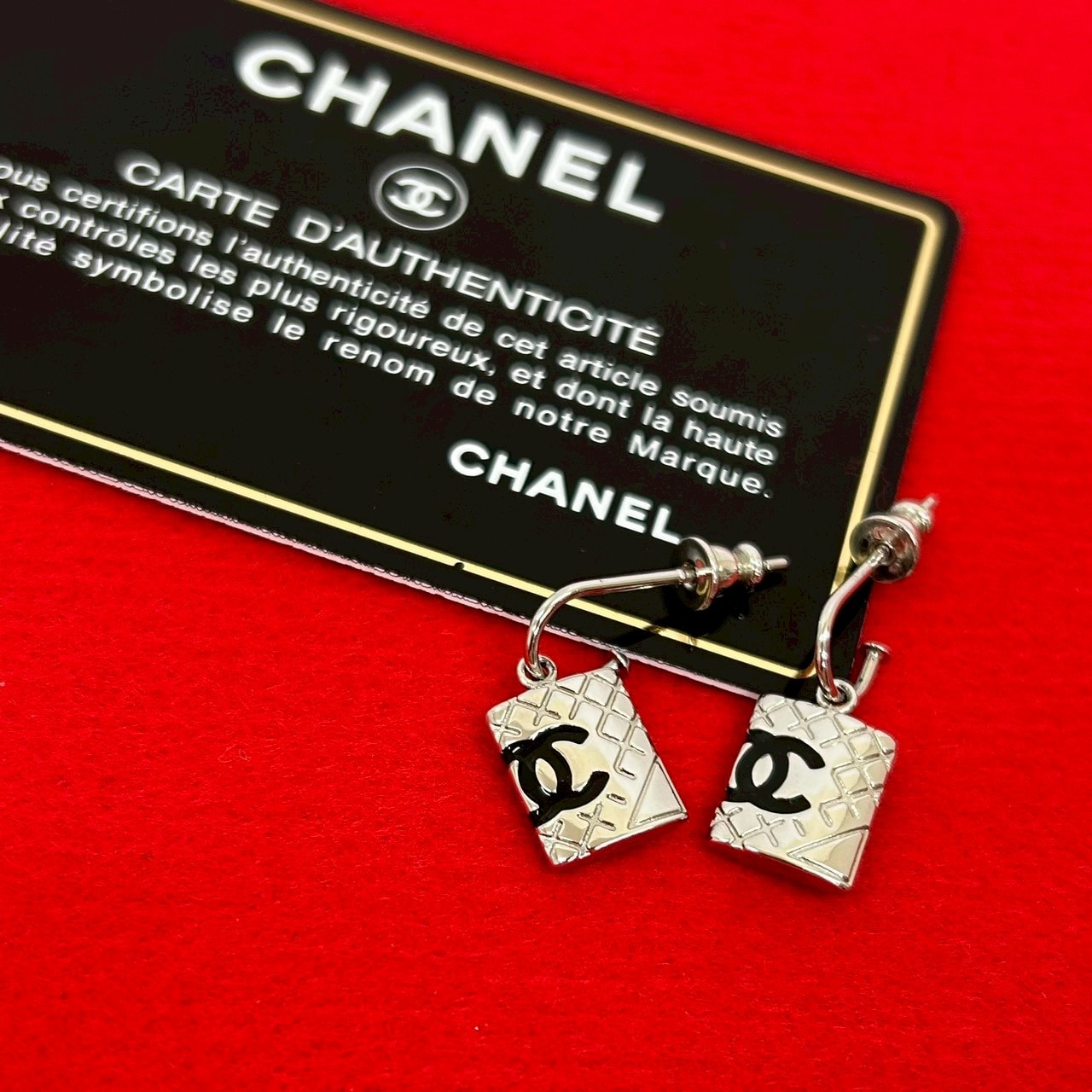 CHANEL シャネル カンボン ココマーク メタル ピアス シルバー
 64621