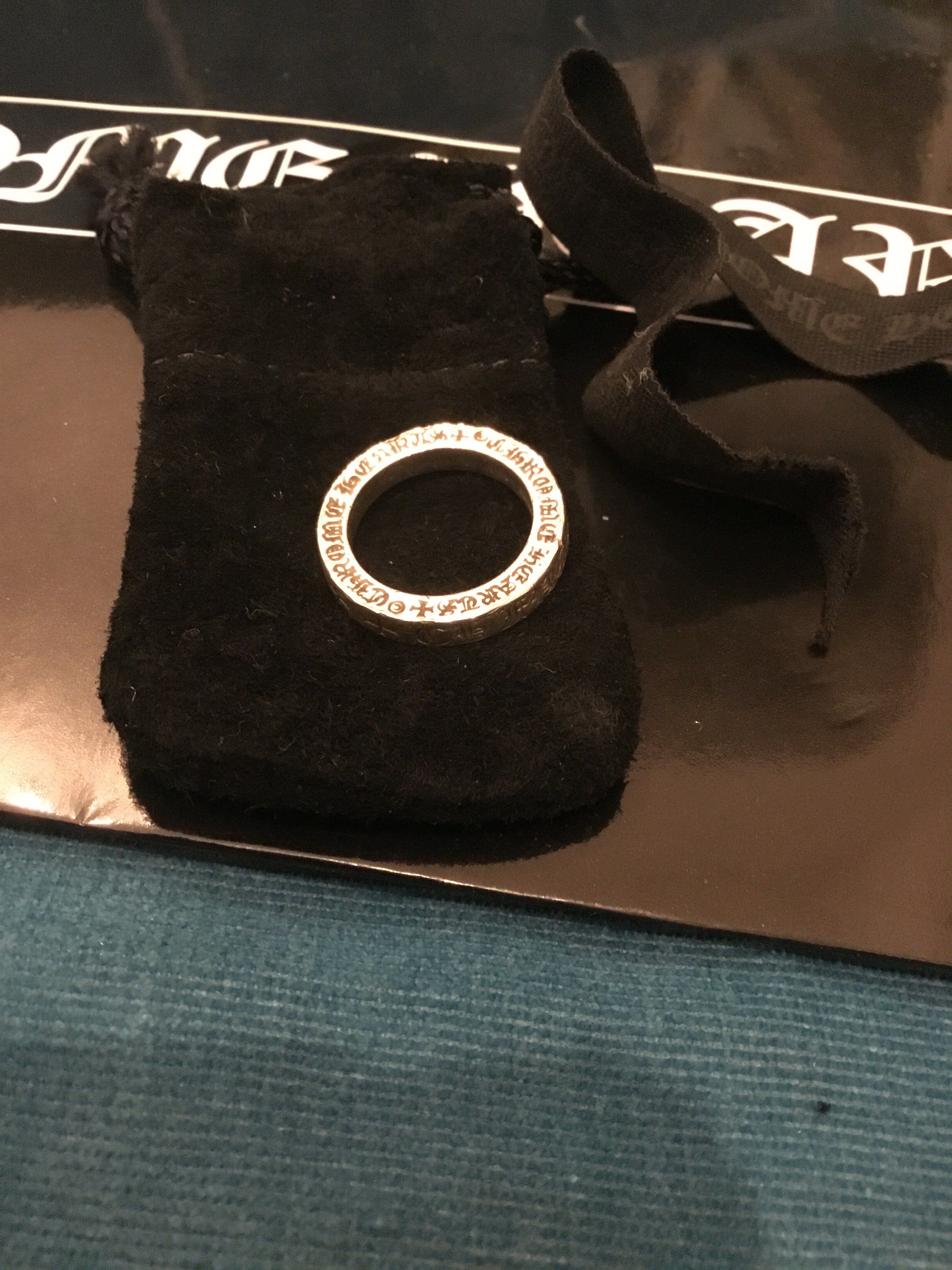 クロムハーツリング本物