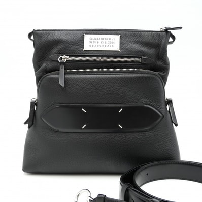 Maison Margiela(メゾンマルジェラ)5AC ショルダーバッグ ブラック レザー 2WAY クロスボディ シルバー金具 ユニセックス 【中古】