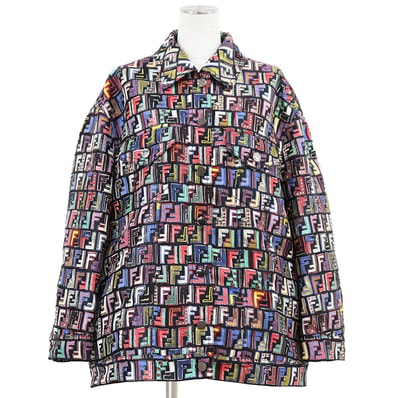 【新品同様】FENDI フェンディ トラッカージャケット サイズ 44 レディース 2017年製 FF ズッカ ジャカード スタッズ ロゴ マルチカラー サイドスリット アウター ガーメント付属 ブラック 黒 イタリア製