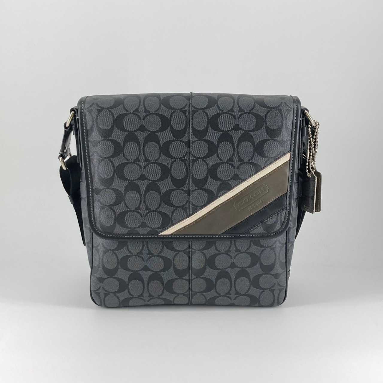 COACH(コーチ) ヘリテージ ショルダーバッグ ブラック