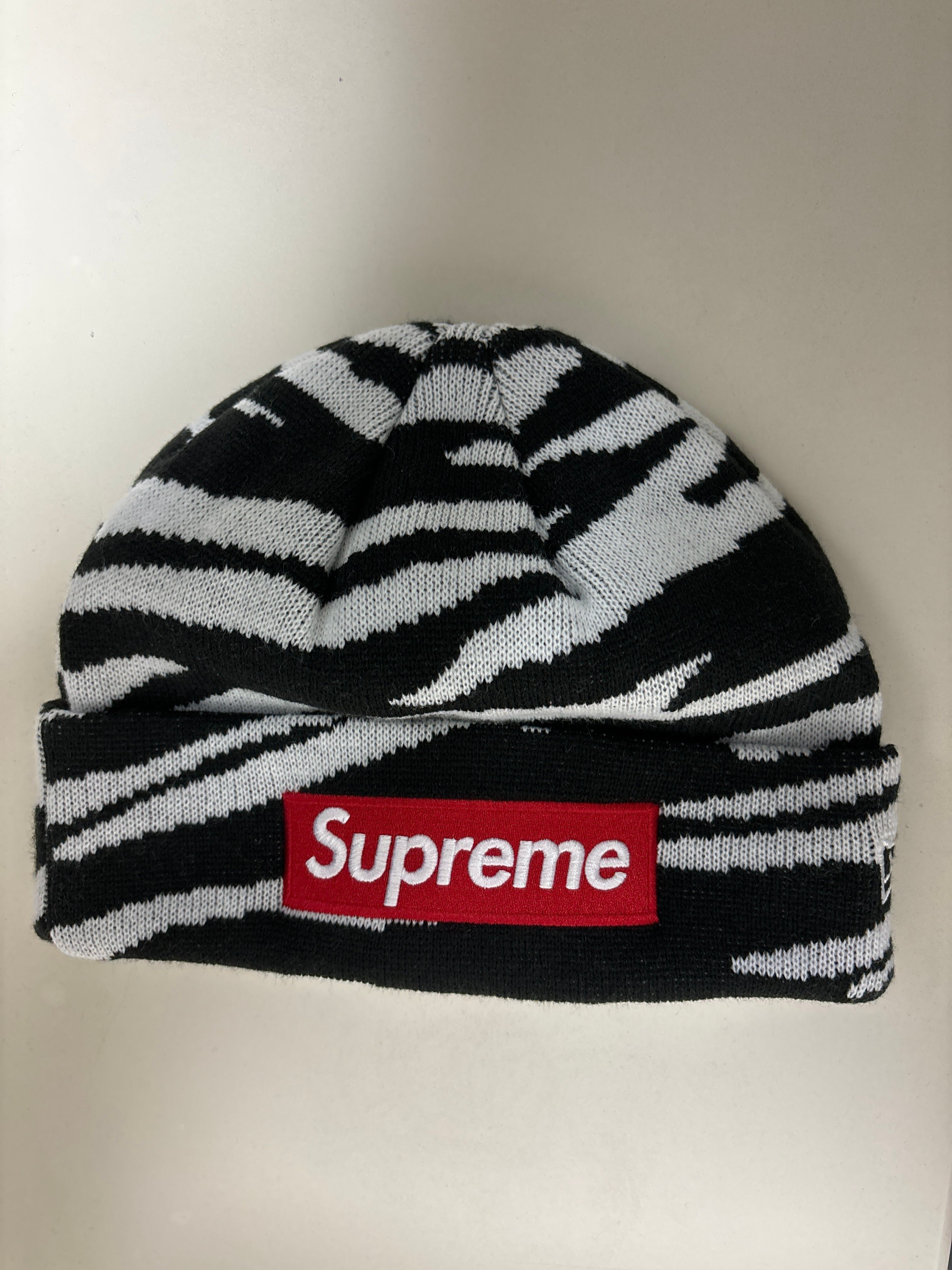 Supreme New Era Box Logo Beanie "Zebra"