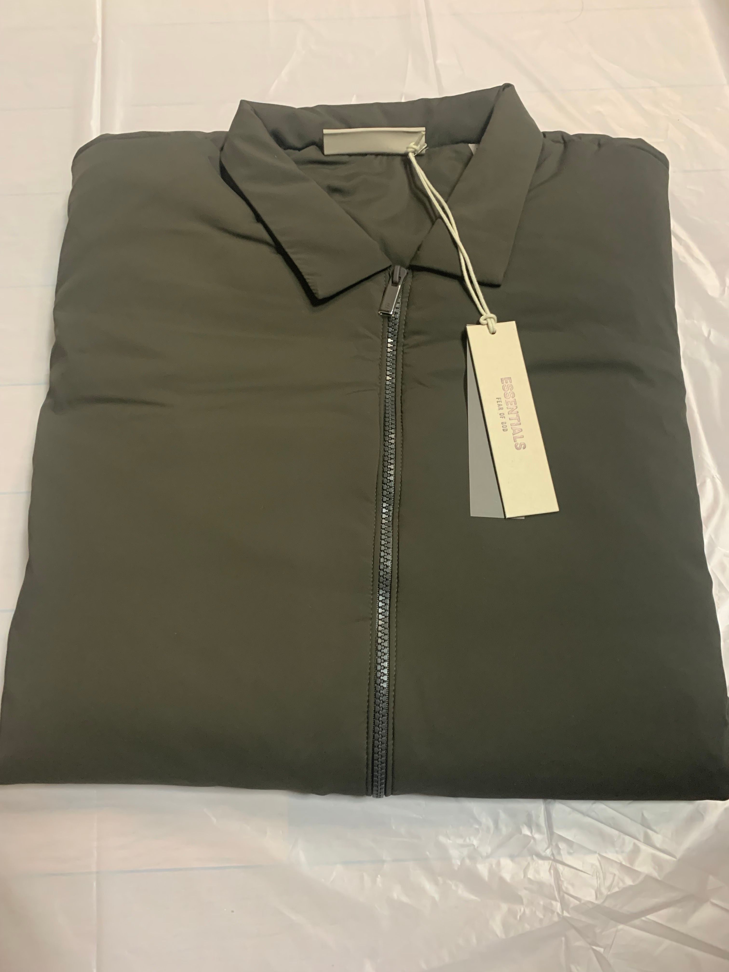 fear of  god essentials ナイロンジャケット