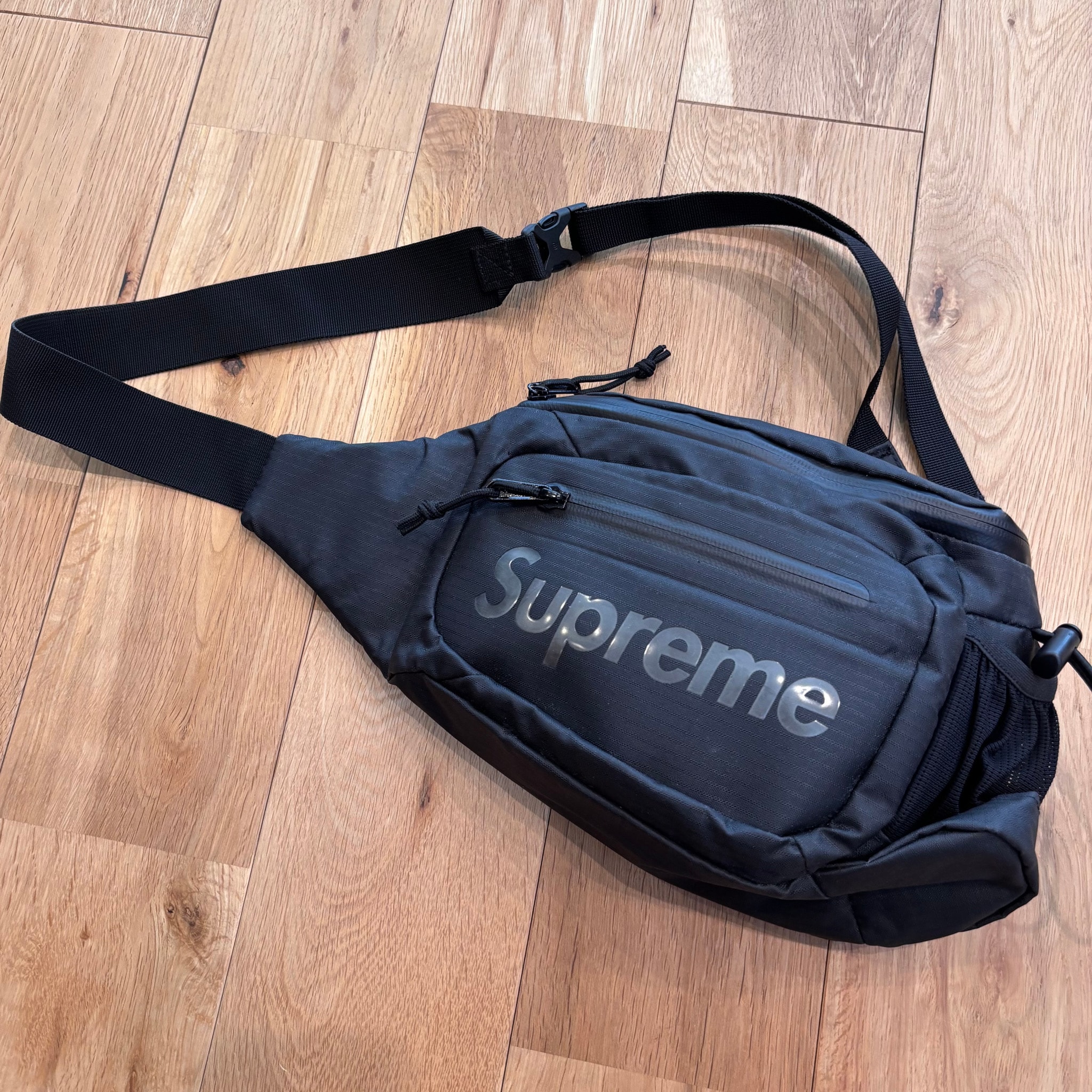 Supreme Sling Bag 21SS "Black"