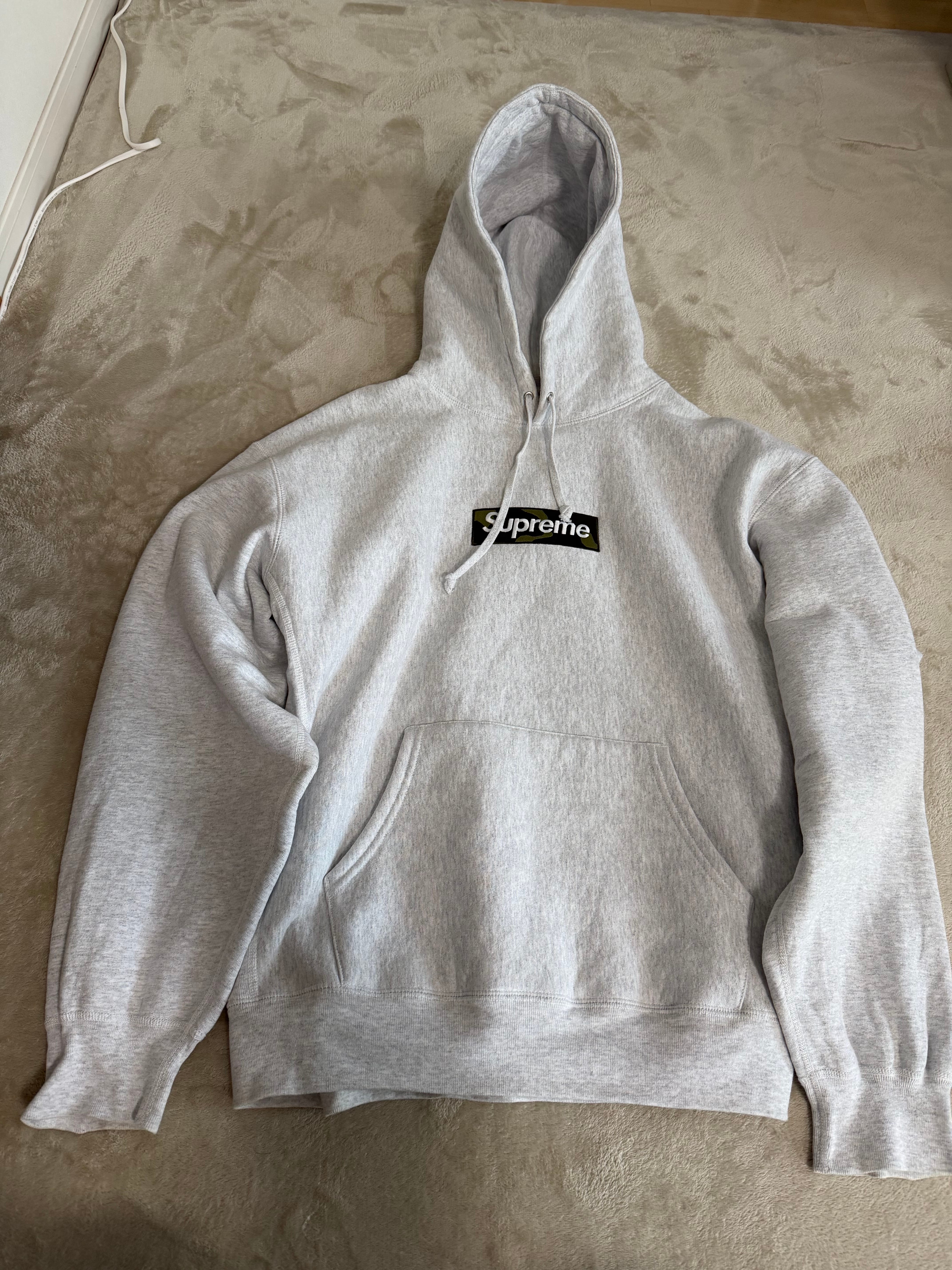 シュプリーム ボックス ロゴ フーディー スウェットシャツ "アッシュ グレー" (23FW)