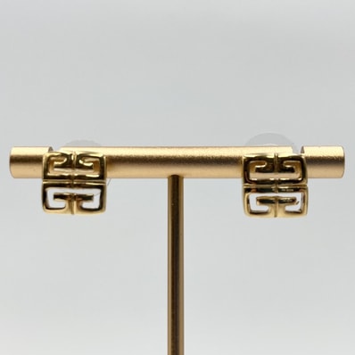 GIVENCHY(ジバンシィ)4Gロゴ ヴィンテージ ピアス スタッドピアス ゴールドカラー スクエア レディース【中古】