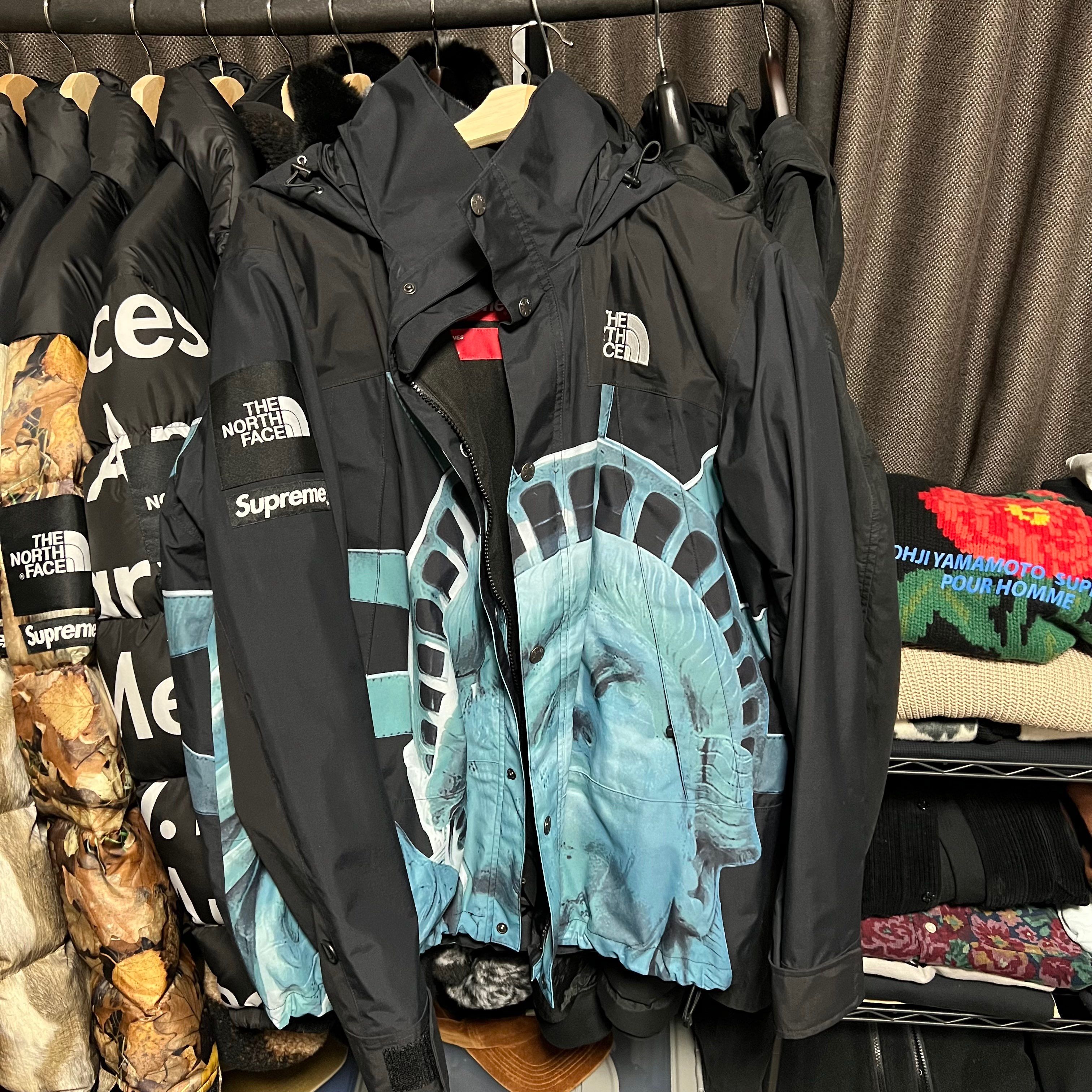 Supreme x The North Face Statue of Liberty Mountain Jacket "Black"