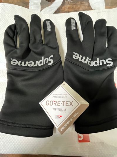 Supreme WINDSTOPPER Gloves "Black"