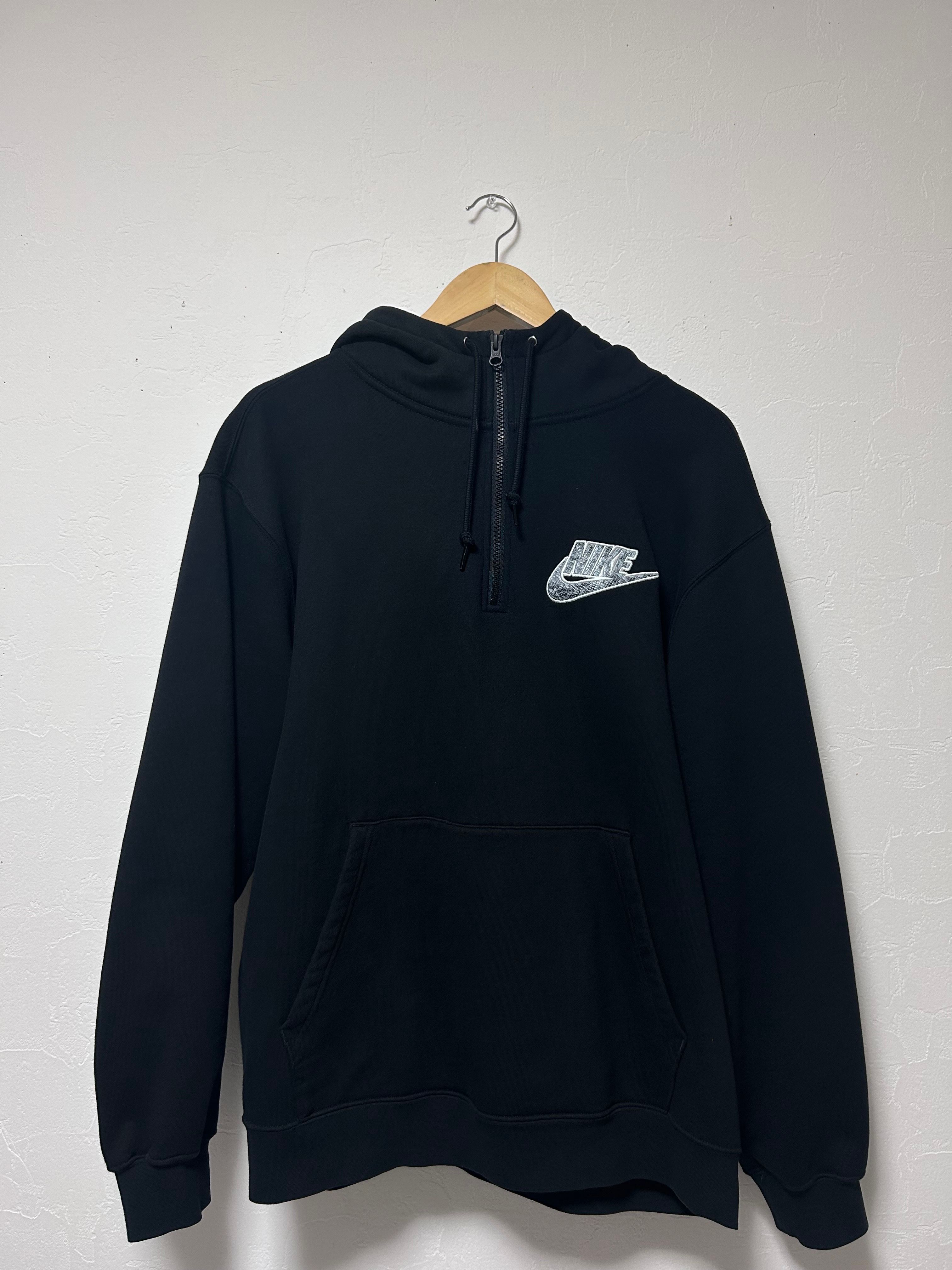 Supreme / Nike® Half Zip Hooded Sweatshirt "Black"