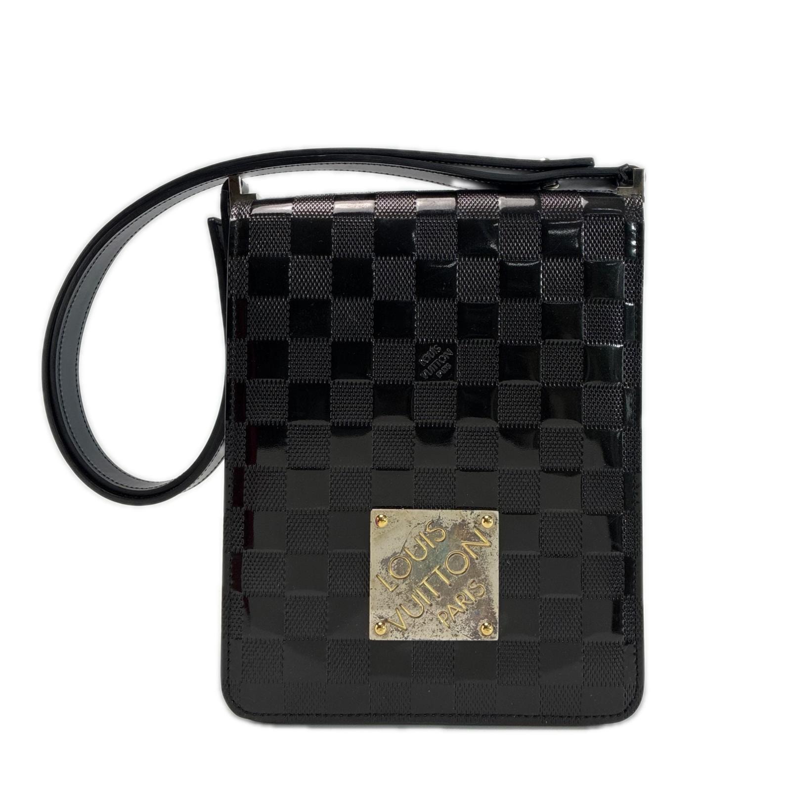 LOUIS VUITTON ルイヴィトン ダミエ・ヴェルニ /クラブ M92127 ノワール ワンショルダーバッグ