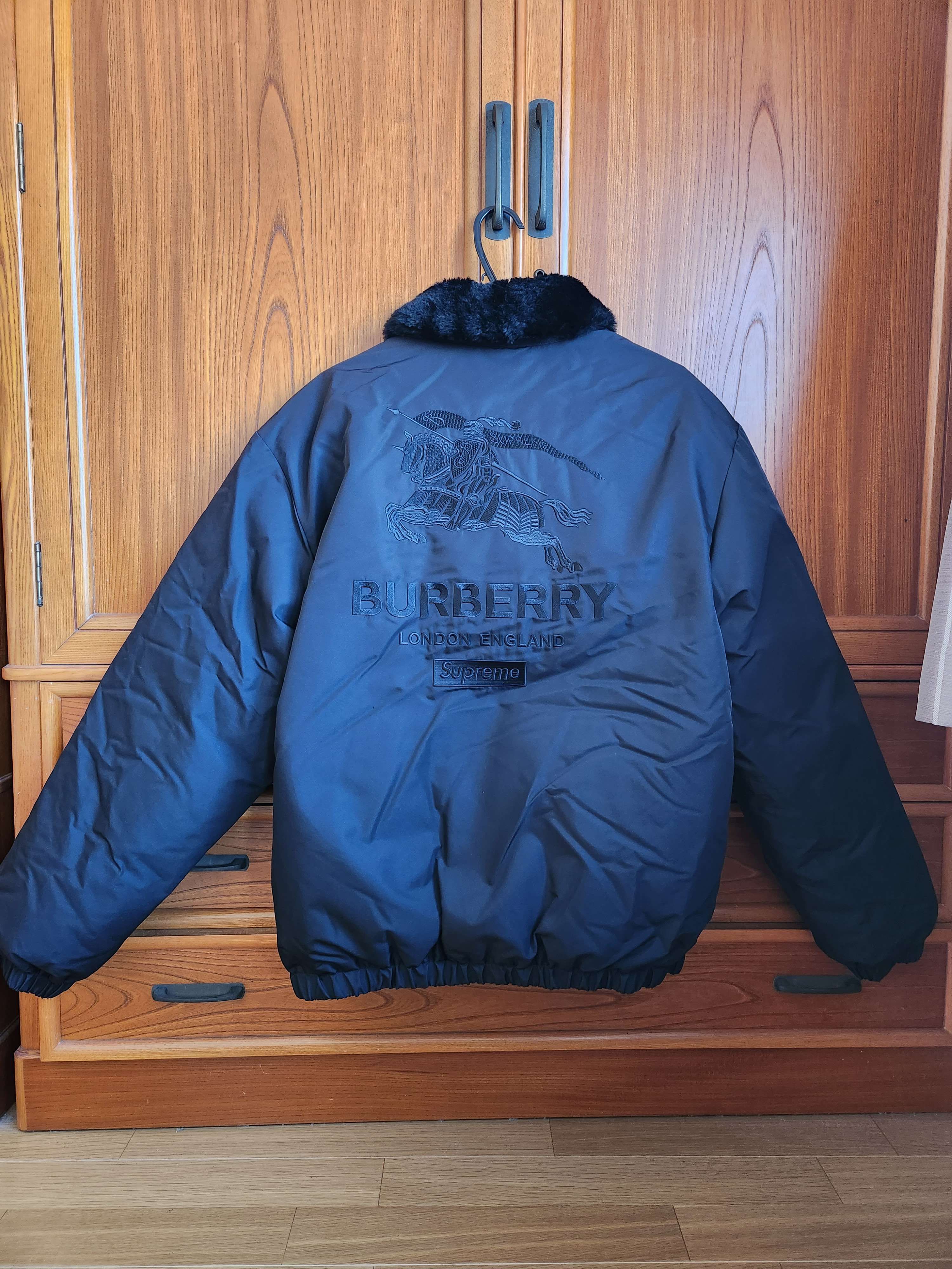 Supreme / Burberry Shearling Collar Down Puffer Jacket "Black"