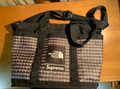 Supreme x The North Face Studded Explore Utility Tote. 17L. "Black" NM82125I