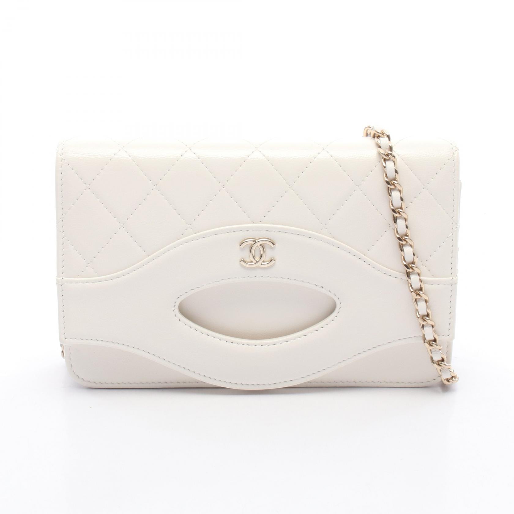 シャネル CHANEL マトラッセ ショルダーバッグ バッグ レザー レディース ホワイト系 AP2703 【中古】