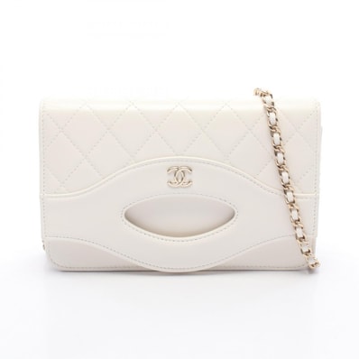シャネル CHANEL マトラッセ ショルダーバッグ バッグ レザー レディース ホワイト系 AP2703 【中古】