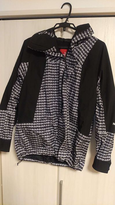 Supreme x The North Face Studded Mountain Light Jacket "Black"