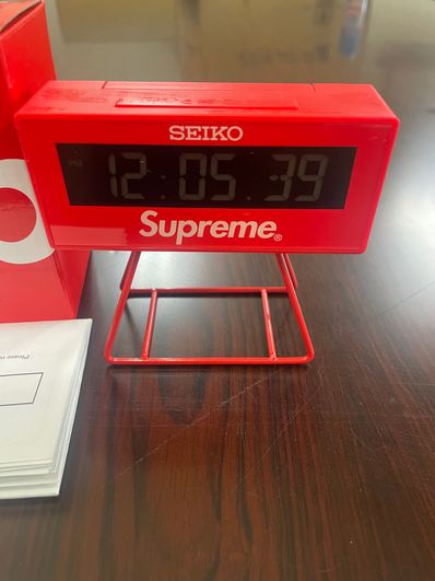 Supreme / Seiko Marathon Clock "Red"